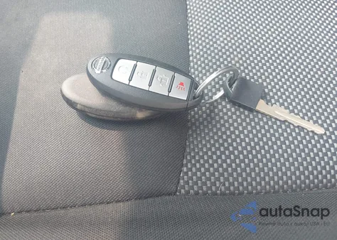 2017 Nissan Pathfinder S z USA, uszkodzony, nr VIN 5N1DR2MM5HC689832